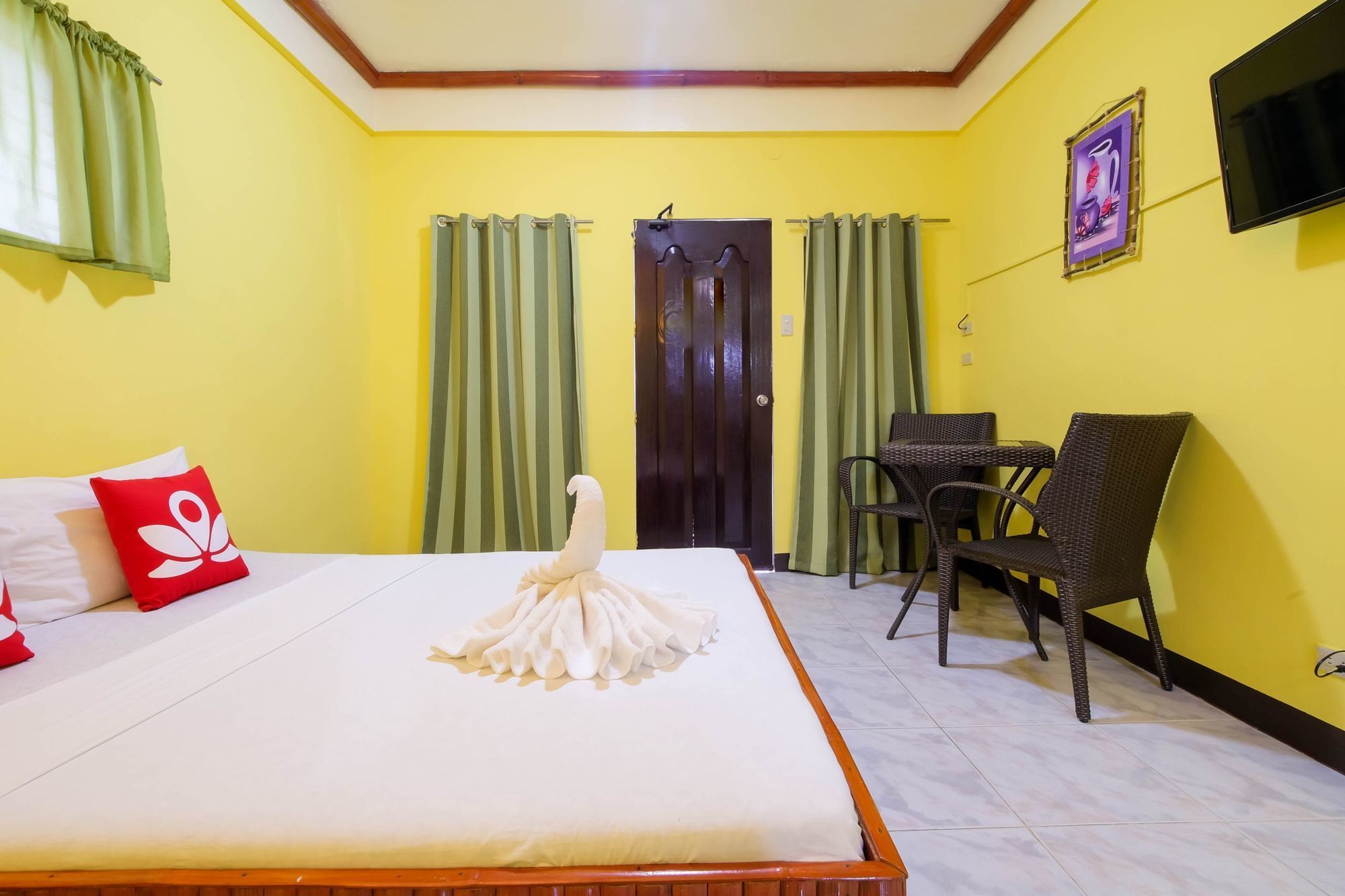 פוארטו גאלרה Zen Rooms White Beach מראה חיצוני תמונה