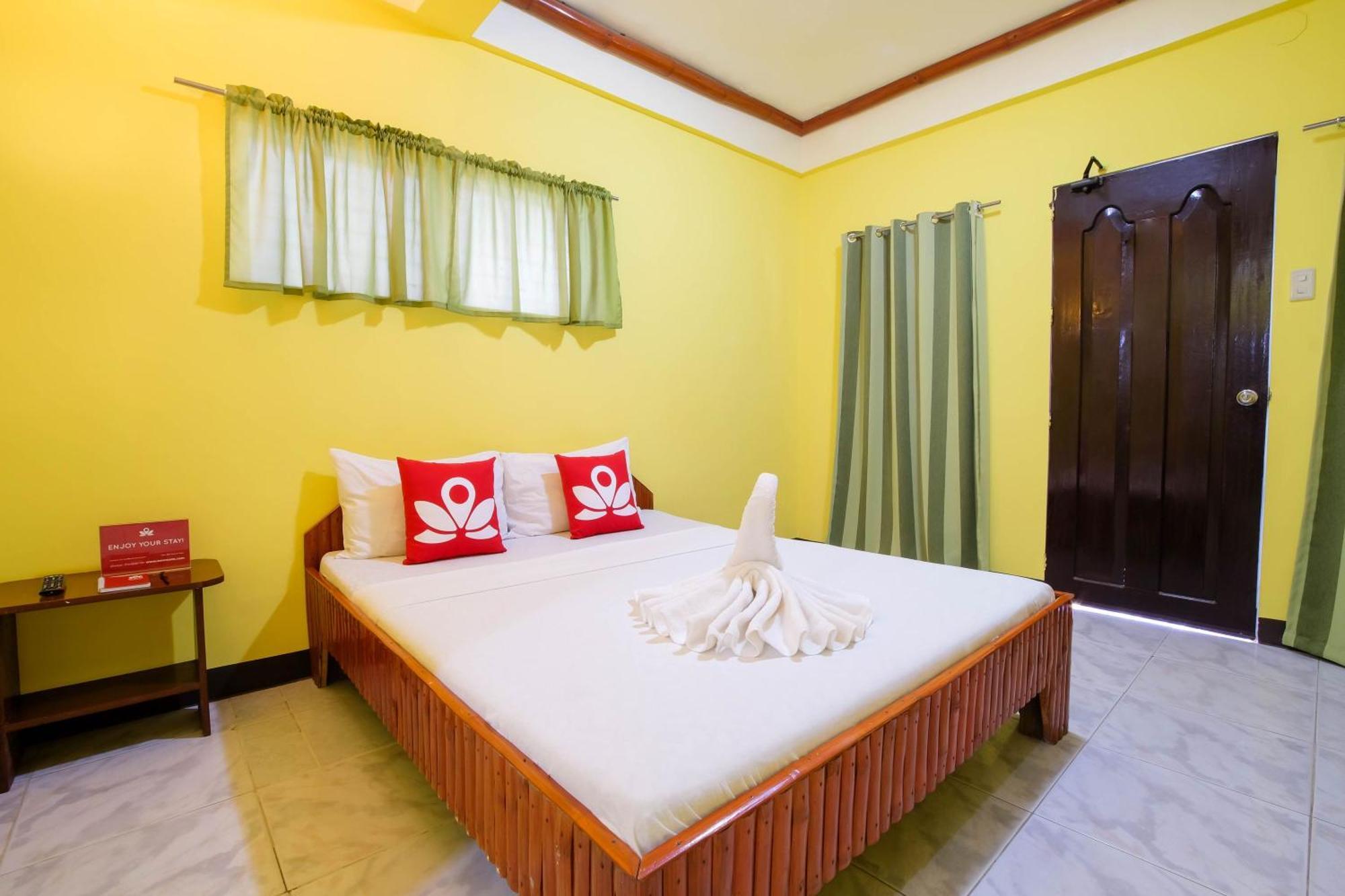 פוארטו גאלרה Zen Rooms White Beach מראה חיצוני תמונה