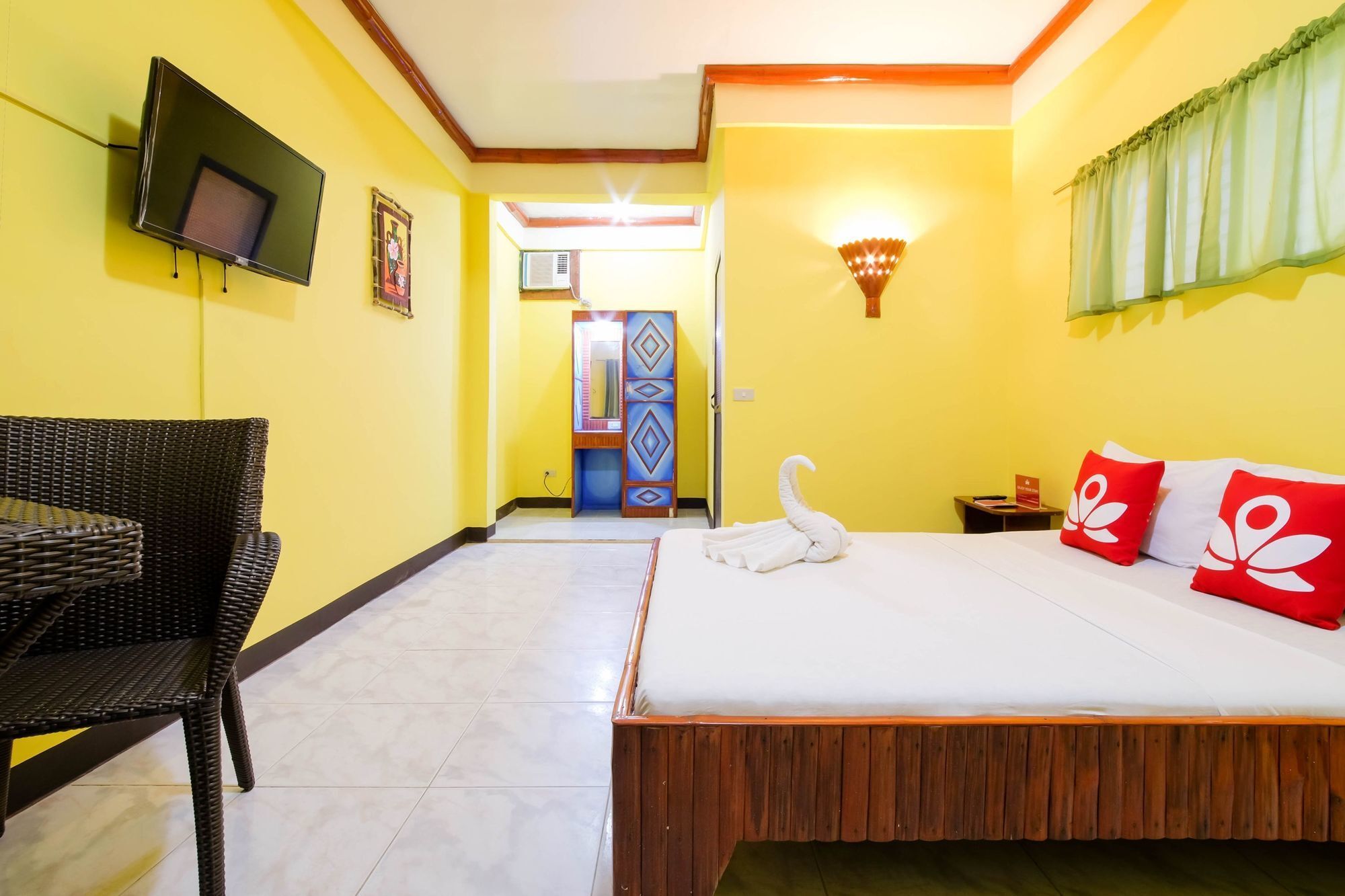 פוארטו גאלרה Zen Rooms White Beach מראה חיצוני תמונה