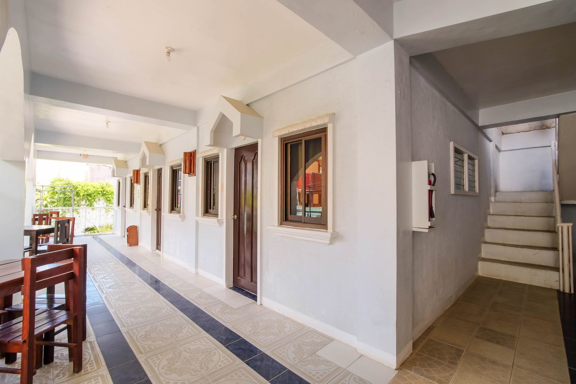 פוארטו גאלרה Zen Rooms White Beach מראה חיצוני תמונה